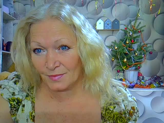 LizSage Cam Model Chat January 13, 2026