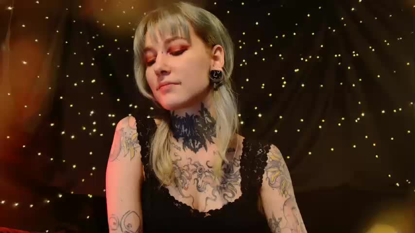 LittleSpaceMouse- Cam Model Chat January 13, 2026