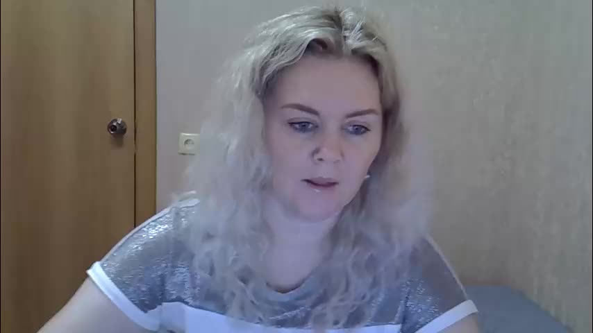 karennelsonx Cam Model Chat January 13, 2026