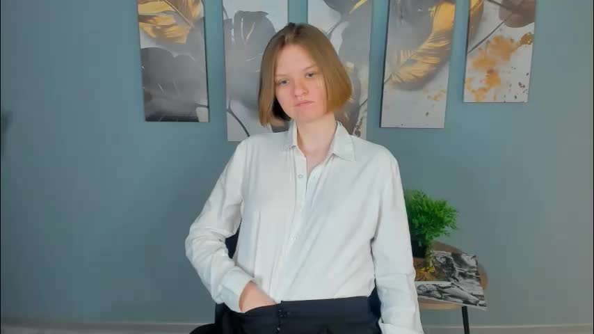 lilianslow Cam Model Chat January 13, 2026