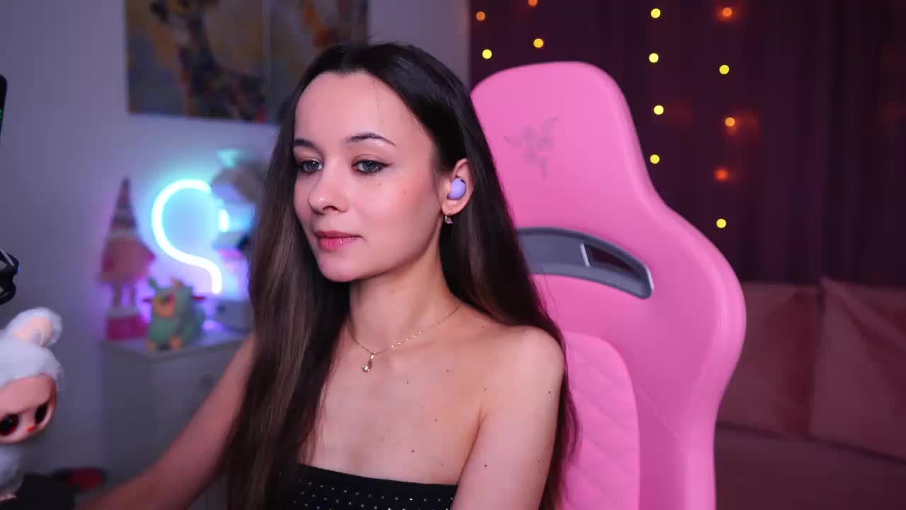 JuicyAngel Cam Model Chat January 13, 2026