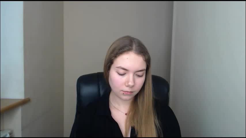 zoey_deuttch Cam Model Chat January 13, 2026