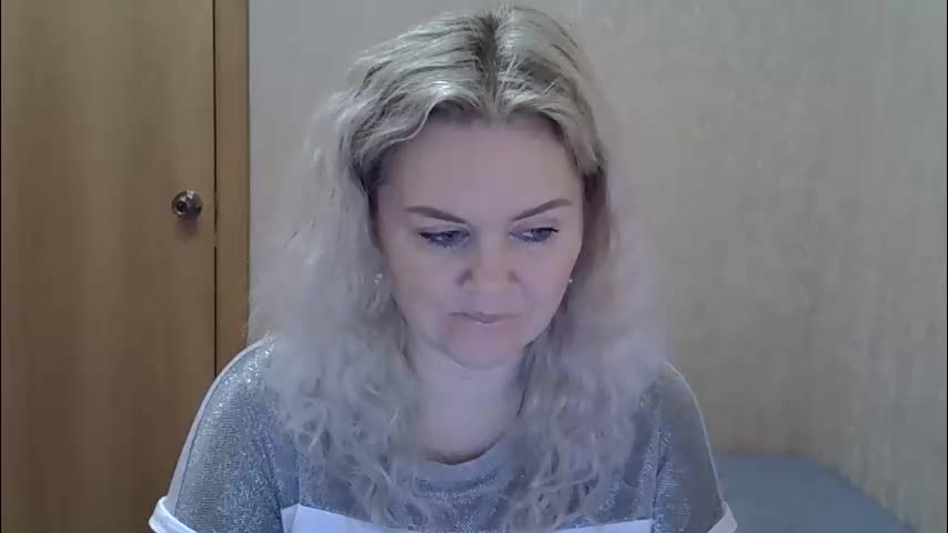 karennelsonx Cam Model Chat January 13, 2026