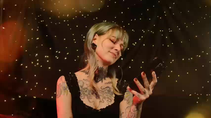 LittleSpaceMouse- Cam Model Chat January 13, 2026