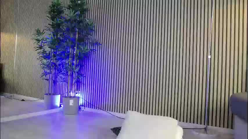 erikarossee Cam Model Chat January 13, 2026