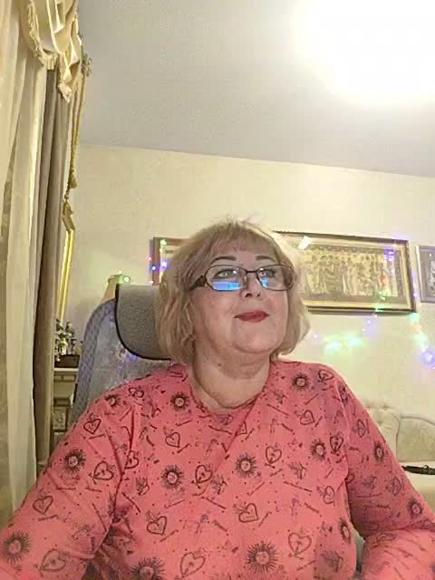 KarinkaSweet Cam Model Chat January 13, 2026