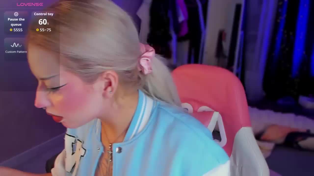 WhiteMinti Cam Model Chat January 13, 2026