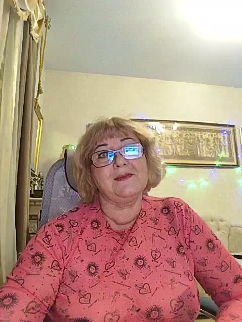 KarinkaSweet Cam Model Chat January 13, 2026