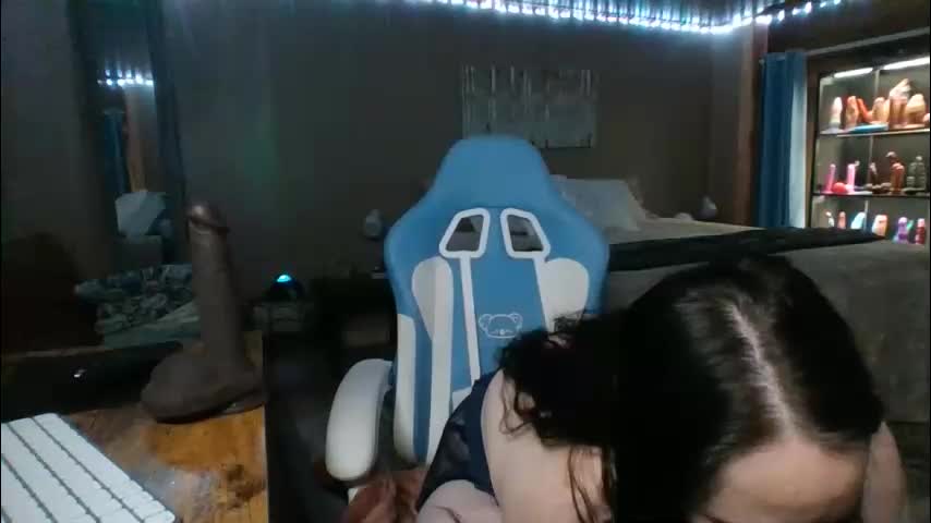 mavismable Cam Model Chat January 13, 2026