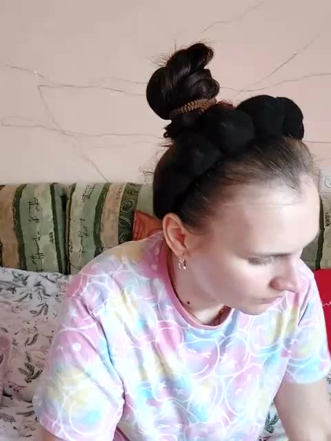 LisaLovHoney Cam Model Chat January 13, 2026