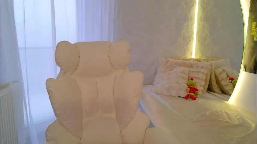 monique_a Cam Model Chat January 13, 2026