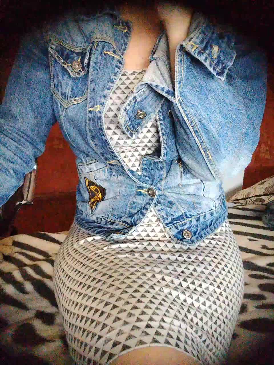 _333_SexyNaturalka3_555 Cam Model Chat January 13, 2026