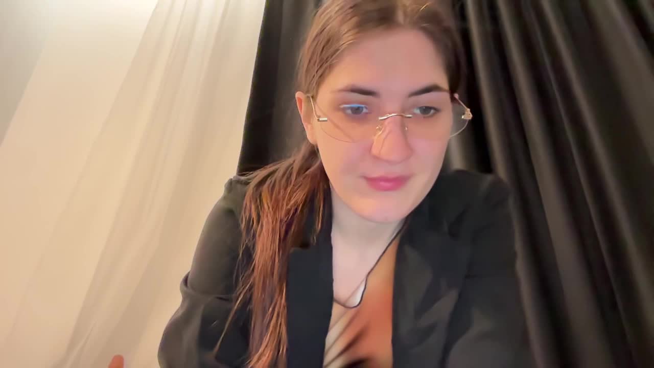 SelenaMoon Cam Model Chat January 13, 2026