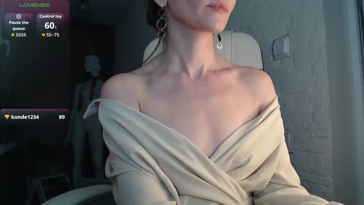 -Neva- Cam Model Chat January 13, 2026