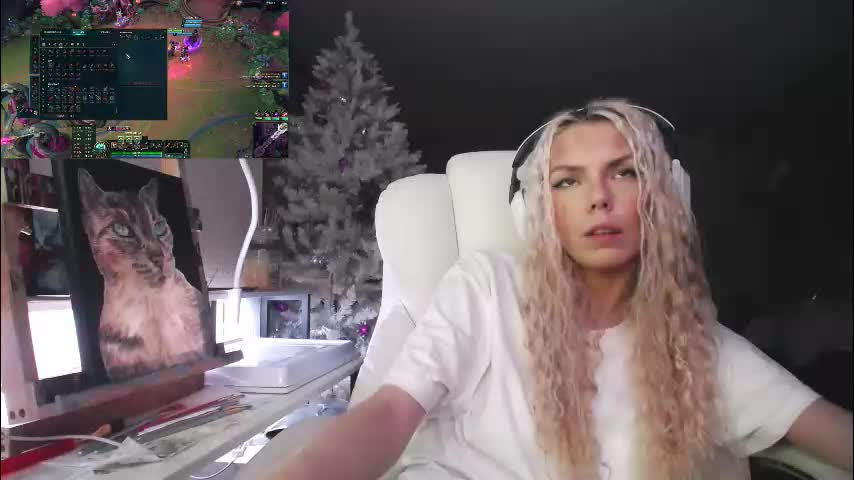 tinykylie Cam Model Chat January 13, 2026