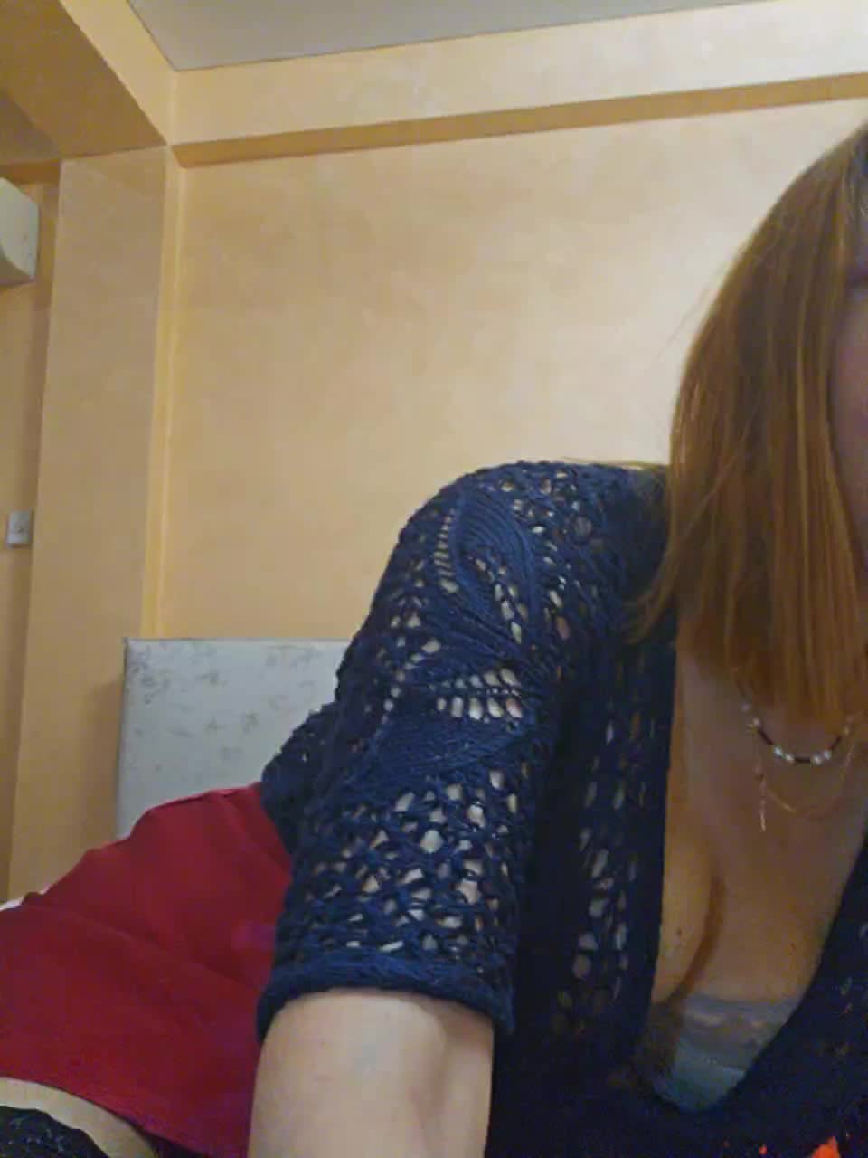 Pink-Lips Cam Model Chat January 13, 2026