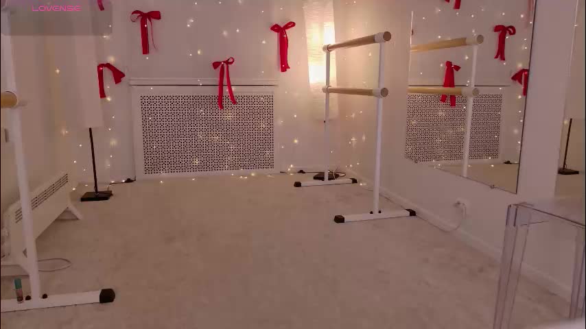 ashhasmy Cam Model Chat January 13, 2026