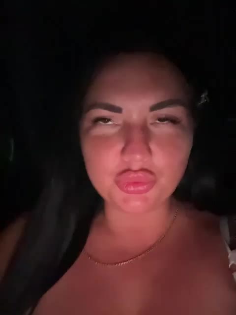 KROSHKA_N Cam Model Chat January 13, 2026