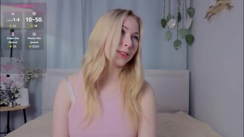 ellie_hollow Cam Model Chat January 13, 2026
