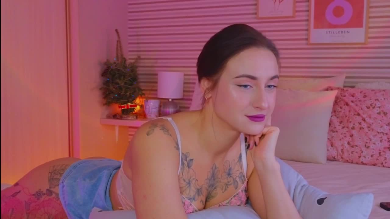 Lillii Cam Model Chat January 13, 2026