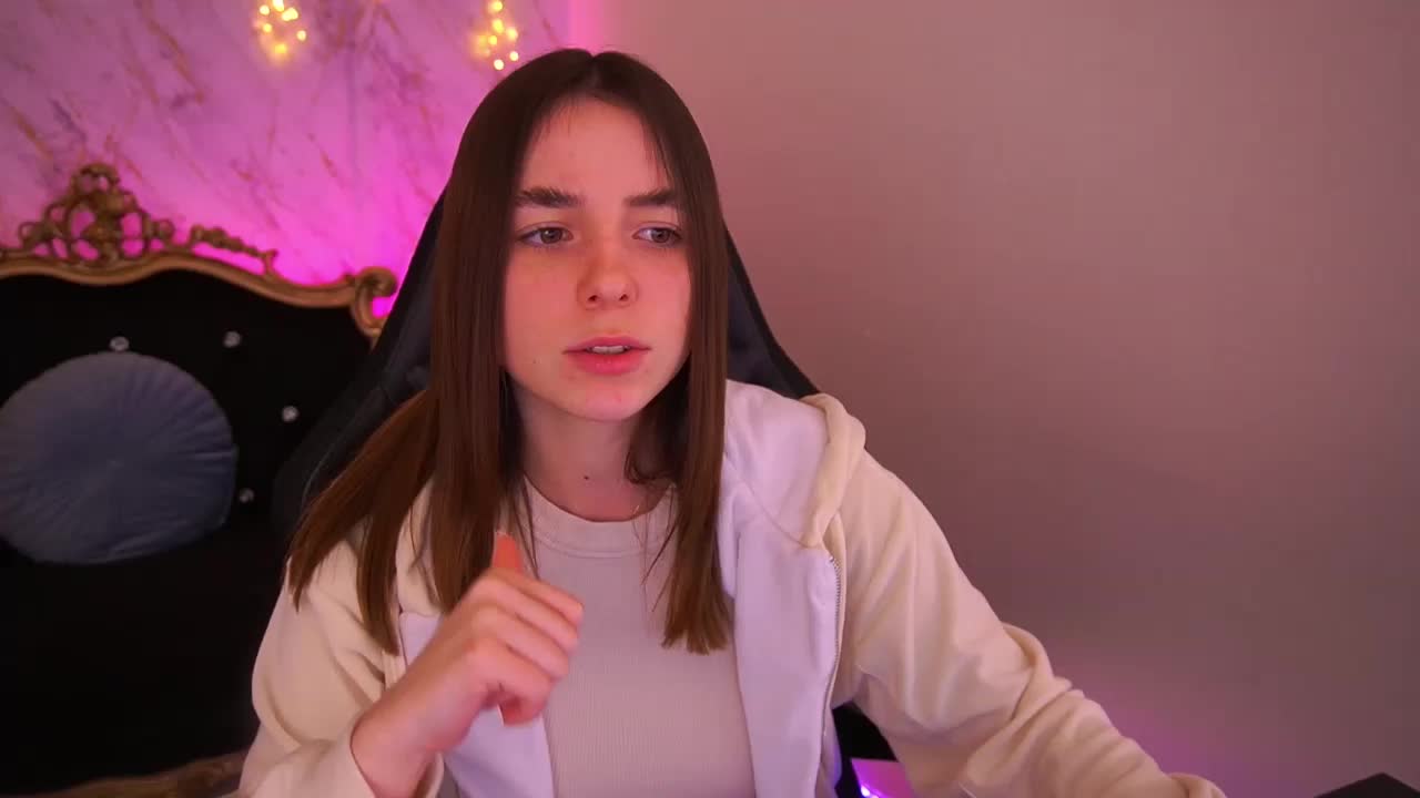 BabeDollie Cam Model Chat January 13, 2026