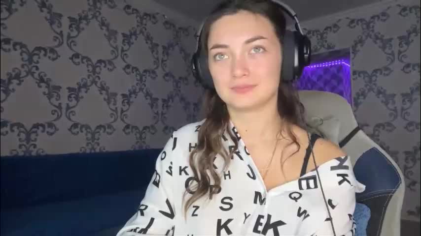 cancychill Cam Model Chat January 13, 2026