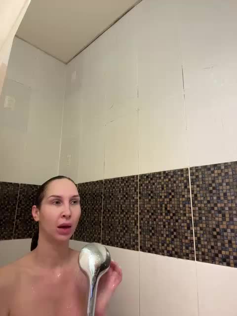 HOT_honey Cam Model Chat January 13, 2026