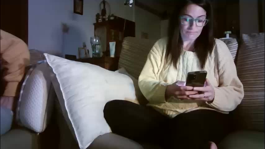 lolahueso Cam Model Chat January 13, 2026