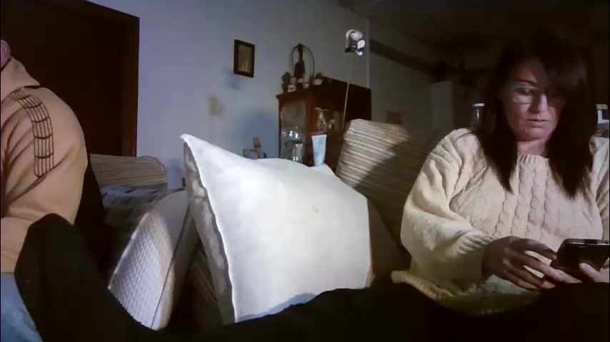 lolahueso Cam Model Chat January 13, 2026