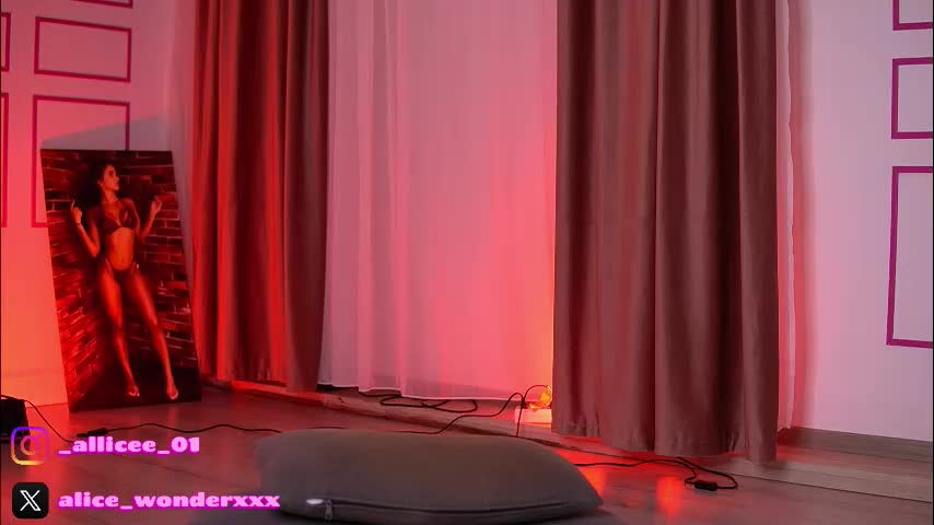 vanessasimon Cam Model Chat January 13, 2026