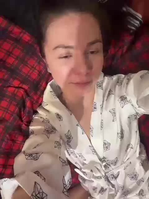 HelgaLeo Cam Model Chat January 15, 2026