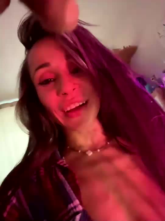 VIP17CoupleDream Cam Model Chat January 15, 2026