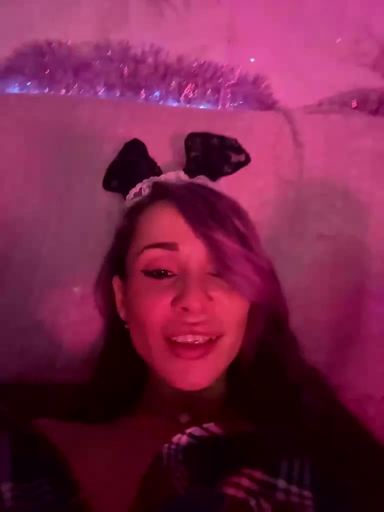 VIP17CoupleDream Cam Model Chat January 15, 2026