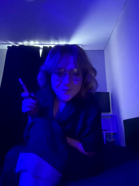 Alexandra-113 Cam Model Chat January 15, 2026