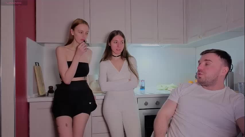 ihavepaws33 Cam Model Chat January 15, 2026