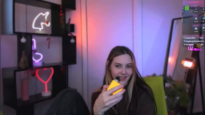 luna_tin Cam Model Chat January 15, 2026