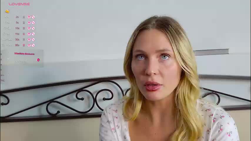 hotel_california_ Cam Model Chat January 15, 2026