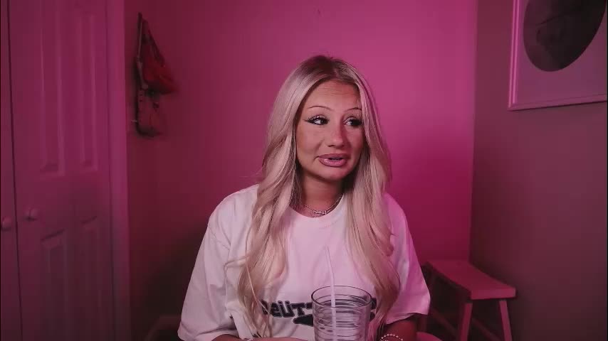 daisyy888 Cam Model Chat January 16, 2026