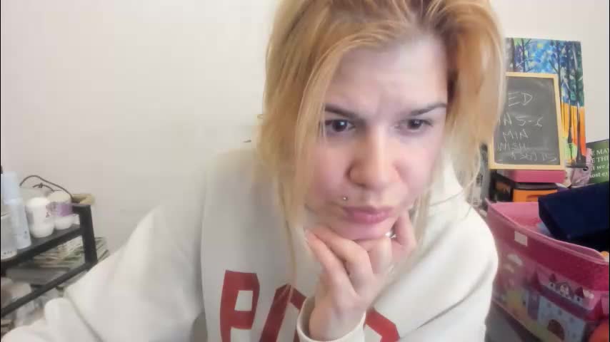 artsyandcraftsy_ Cam Model Chat January 16, 2026