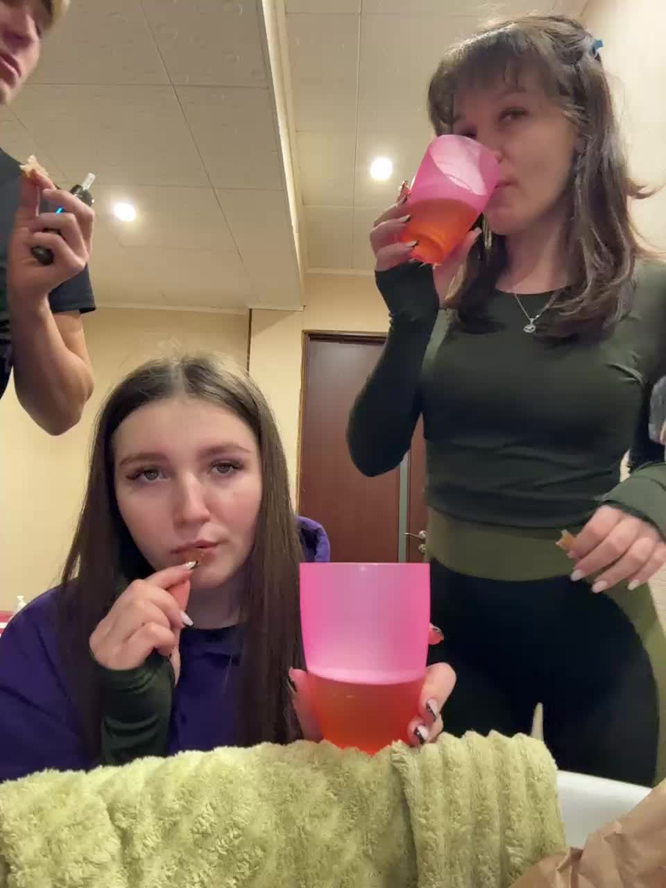 AHAHAC_HAXPEH_B_yHuTa3 Cam Model Chat January 16, 2026