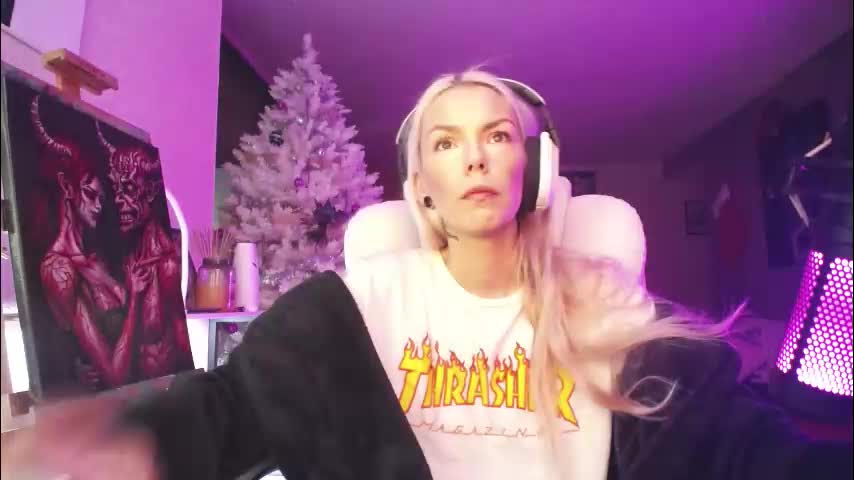 tinykylie Cam Model Chat January 16, 2026