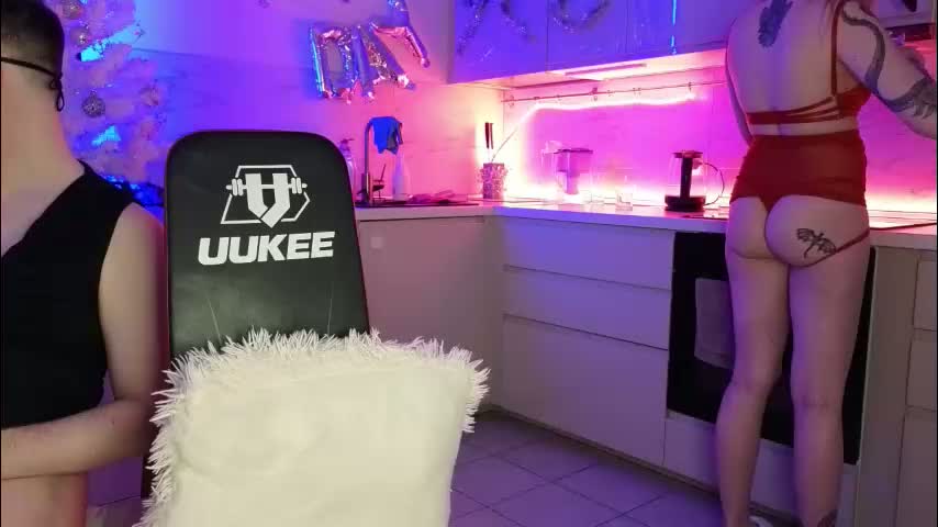 sofyandmike Cam Model Chat January 16, 2026