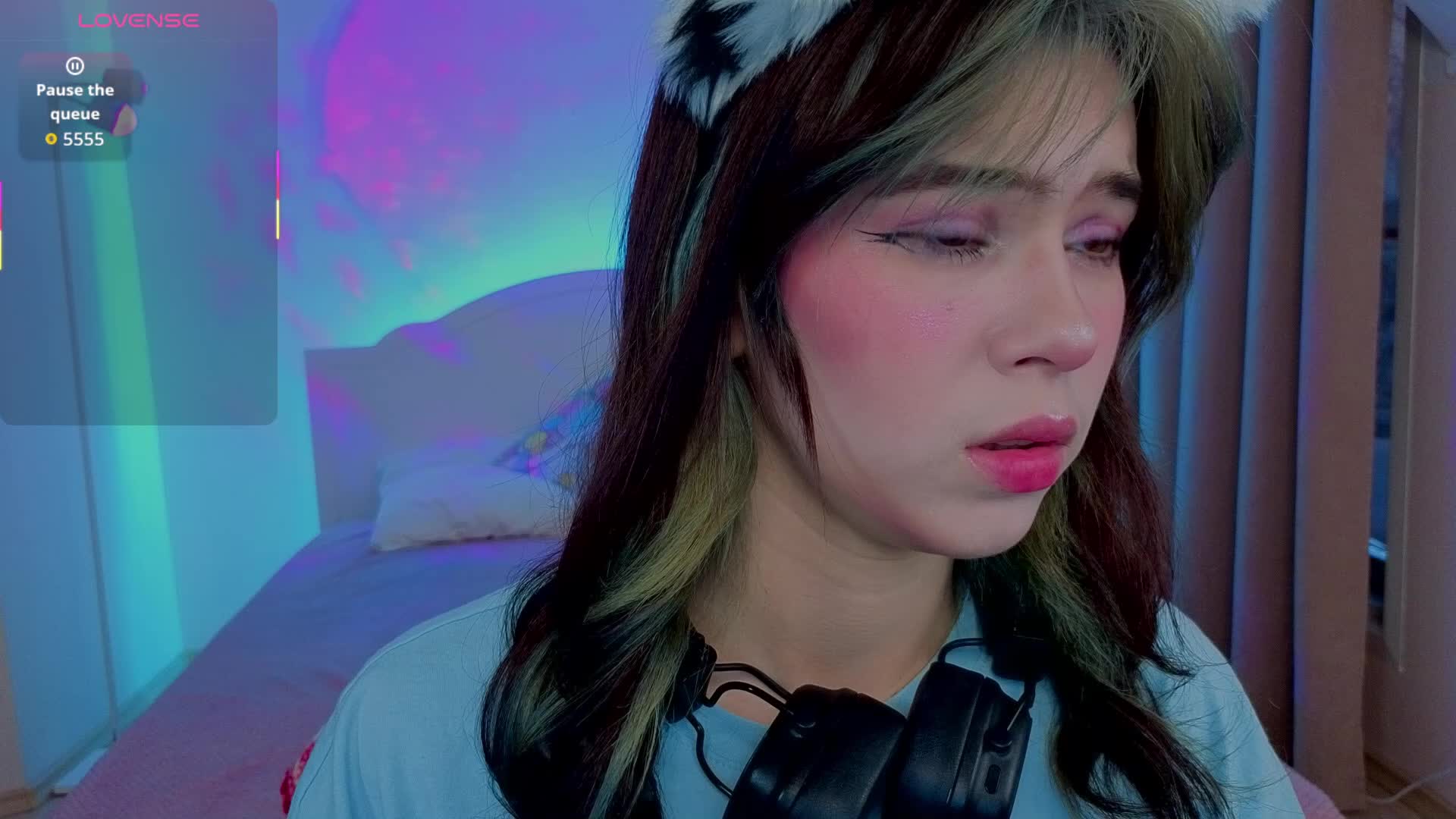 CoralineJones Cam Model Chat January 16, 2026