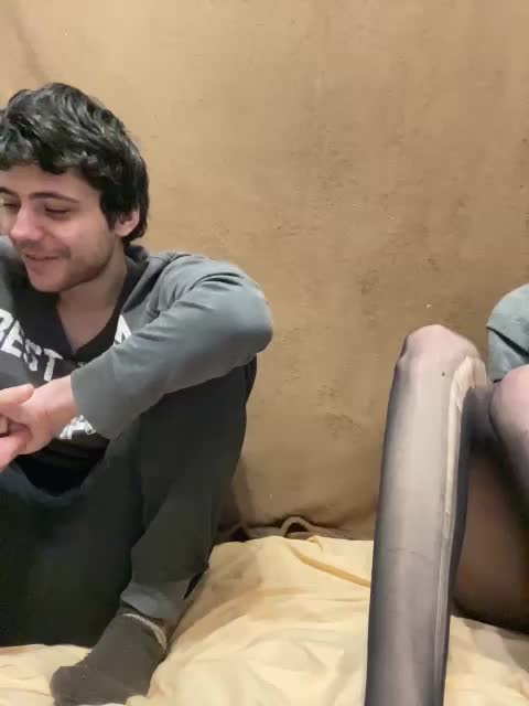 zaebokroom999 Cam Model Chat January 16, 2026