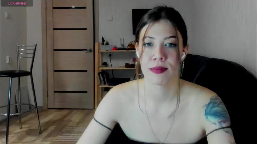 oops_britney Cam Model Chat January 17, 2026