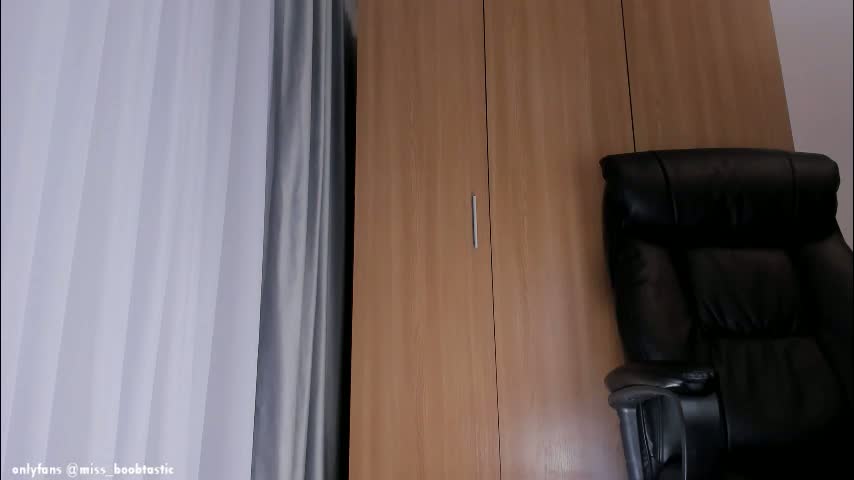 miss_boobtastic Cam Model Chat January 17, 2026