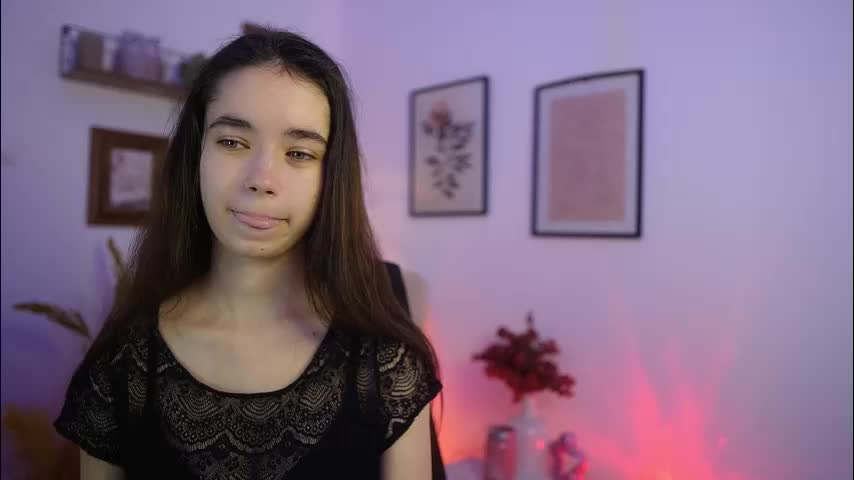 gia_paige18 Cam Model Chat January 17, 2026