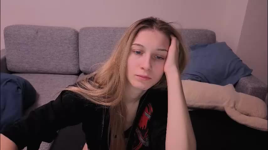 olivialukas Cam Model Chat January 18, 2026