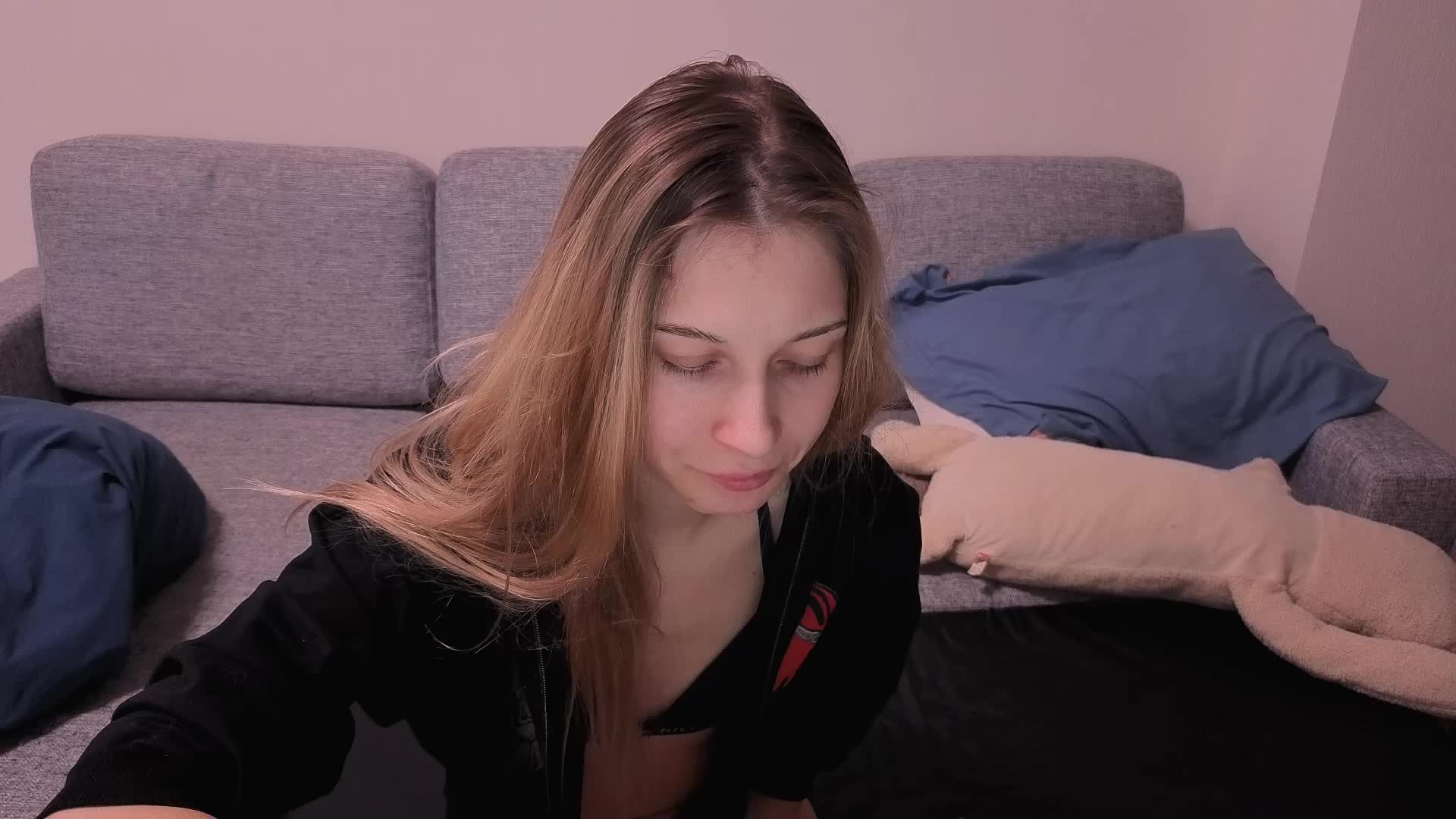 LindaLukas Cam Model Chat January 18, 2026