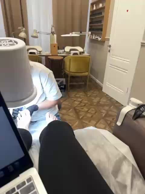 Melissa222Femdom Cam Model Chat January 18, 2026